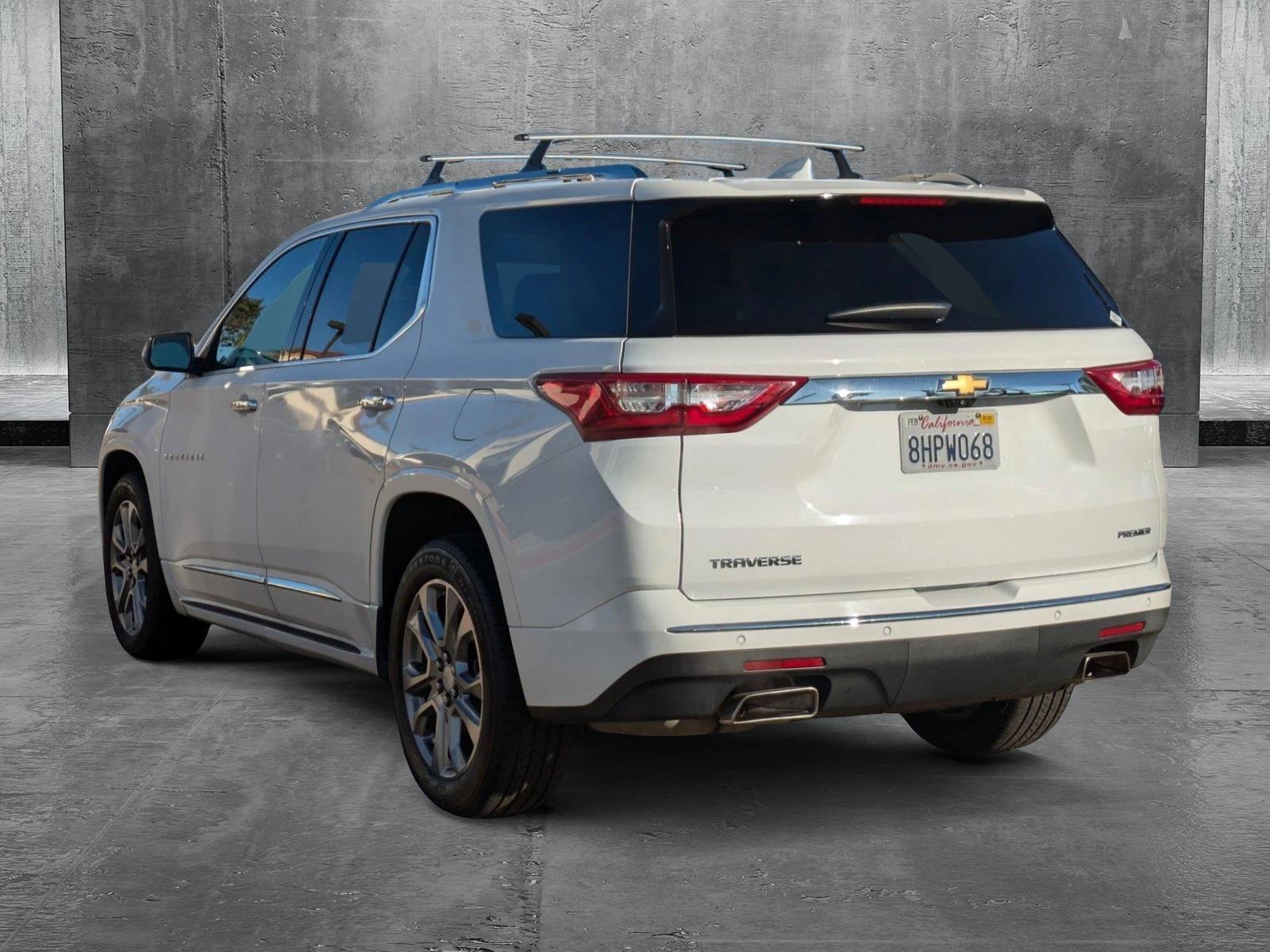 2019 Chevrolet Traverse Vehicle Photo in VALENCIA, CA 91355-1705