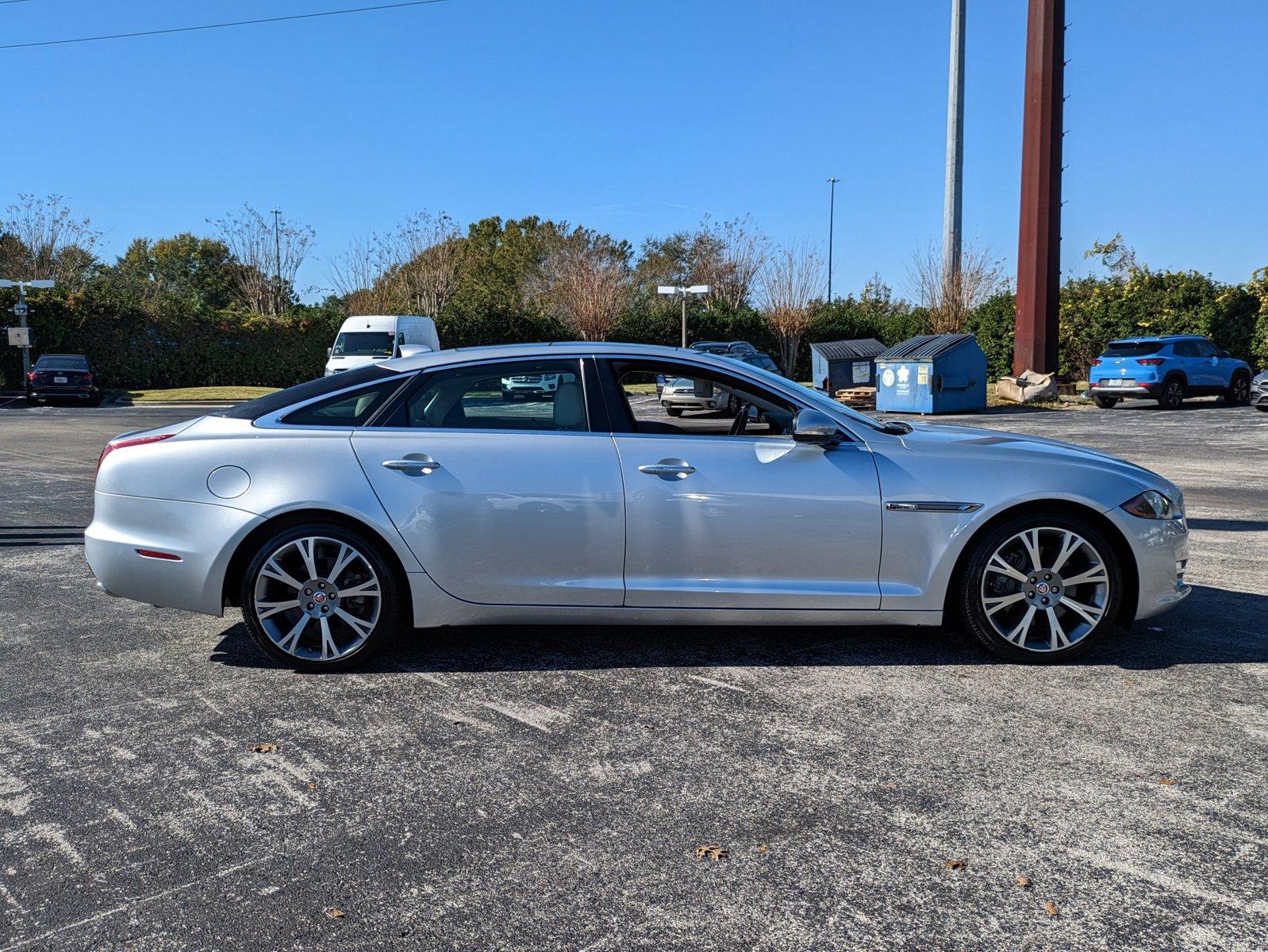 2016 Jaguar XJ Vehicle Photo in Maitland, FL 32751