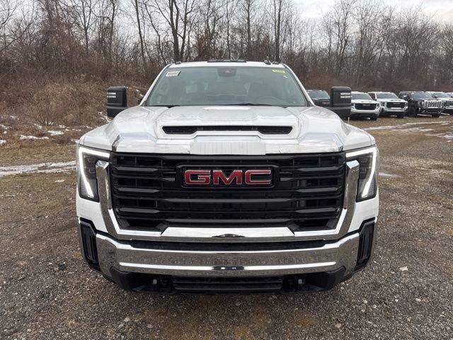 2025 GMC Sierra 2500 HD Vehicle Photo in MEDINA, OH 44256-9631