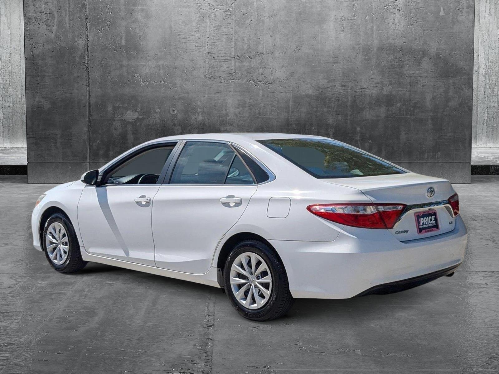 2015 Toyota Camry Vehicle Photo in PEMBROKE PINES, FL 33024-6534