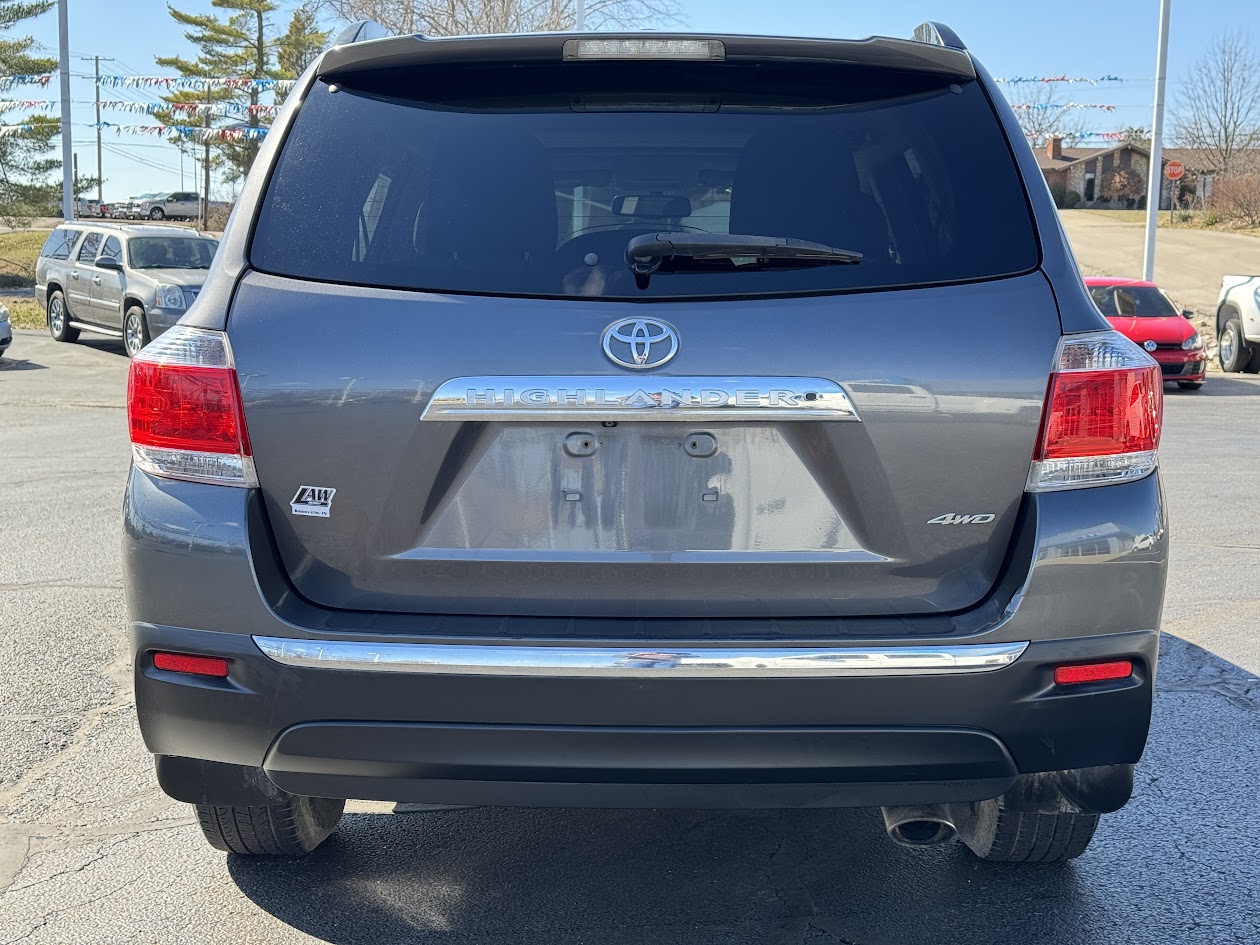 2011 Toyota Highlander Vehicle Photo in BOONVILLE, IN 47601-9633