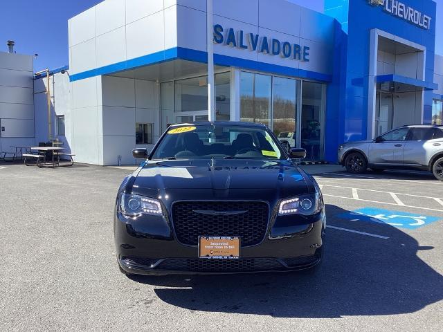 2022 Chrysler 300 Vehicle Photo in Gardner, MA 01440