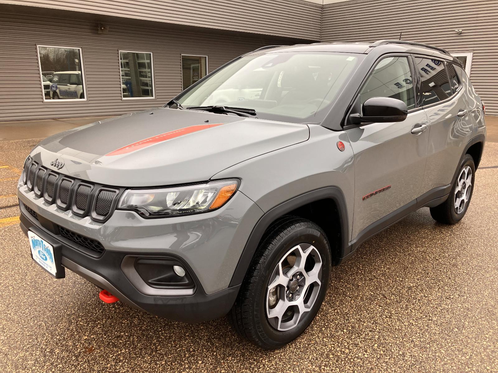 Used 2022 Jeep Compass Trailhawk with VIN 3C4NJDDB8NT196334 for sale in Menomonie, WI