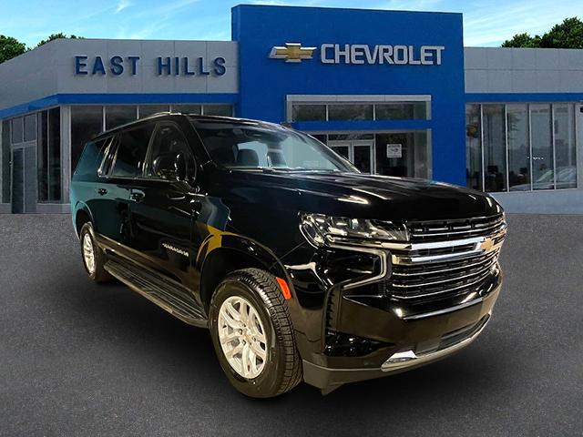2023 Chevrolet Suburban Vehicle Photo in Roslyn, NY 11576