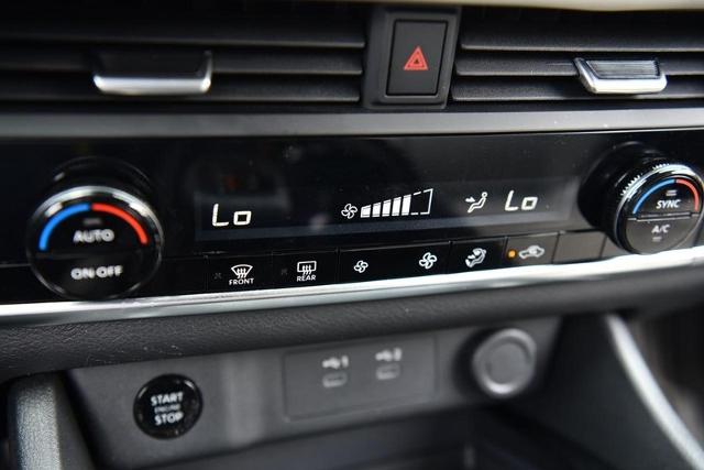 2024 Nissan Rogue Vehicle Photo in Ballwin, MO 63011