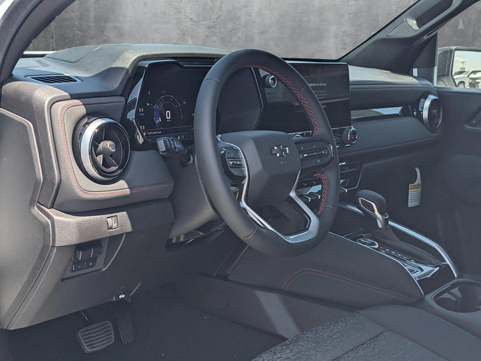 2025 Chevrolet Colorado Vehicle Photo in MIAMI, FL 33172-3015