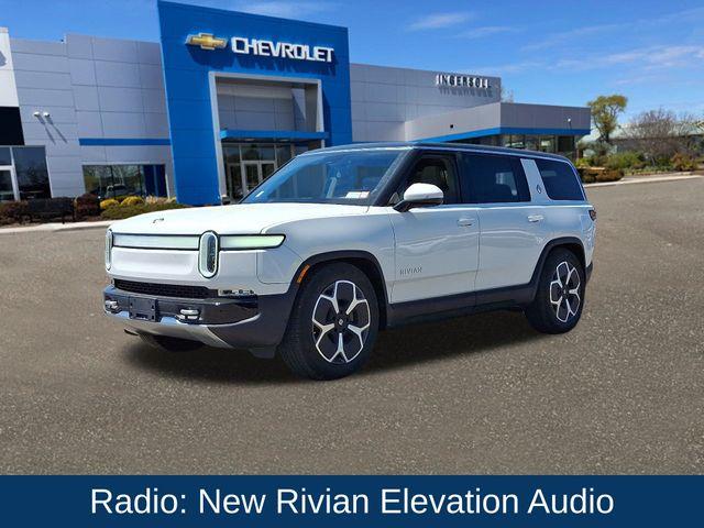 2023 Rivian R1S Vehicle Photo in DANBURY, CT 06810-5034