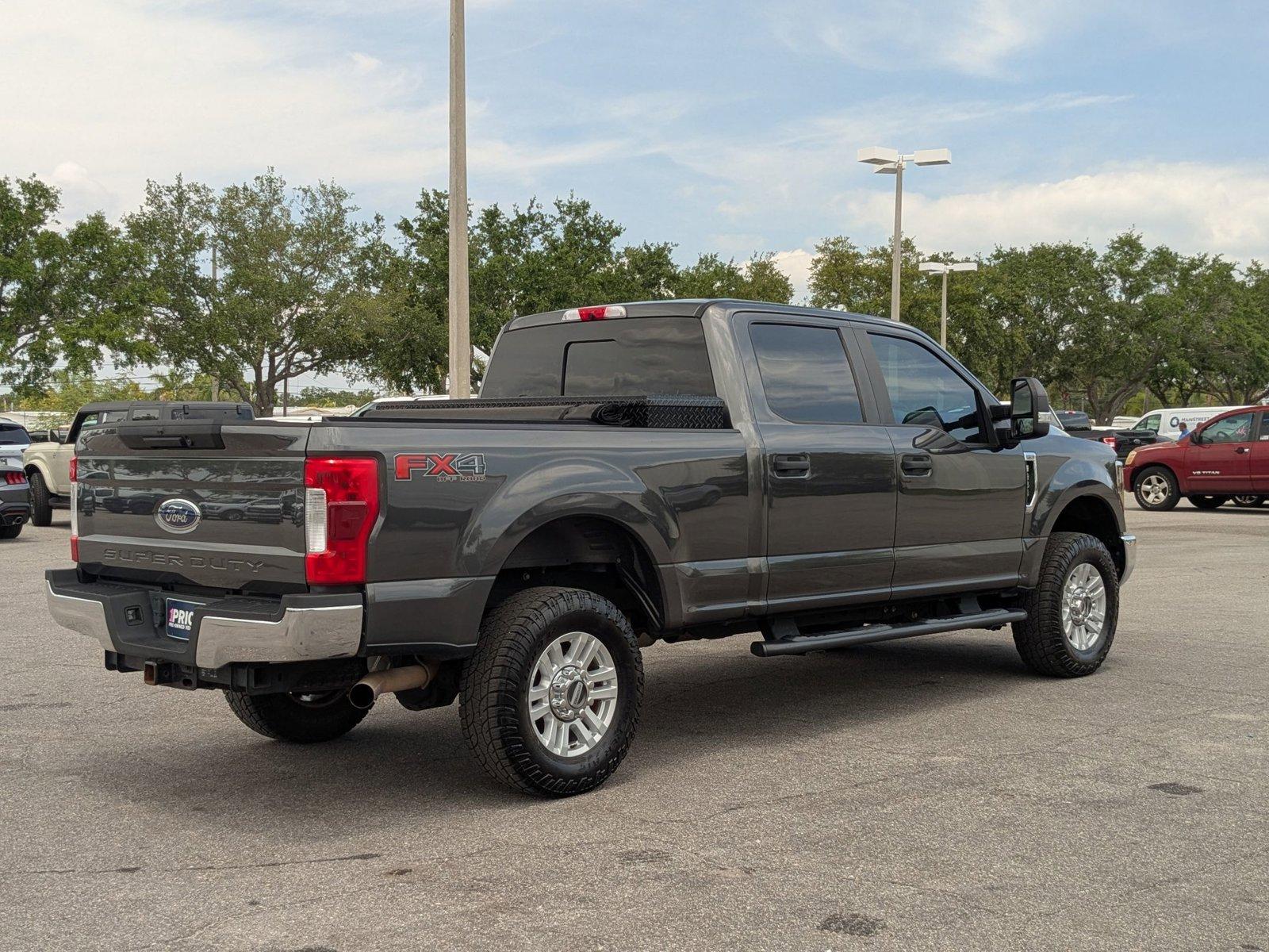 2019 Ford Super Duty F-250 SRW Vehicle Photo in St. Petersburg, FL 33713