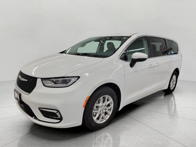2023 Chrysler Pacifica Vehicle Photo in Oshkosh, WI 54901
