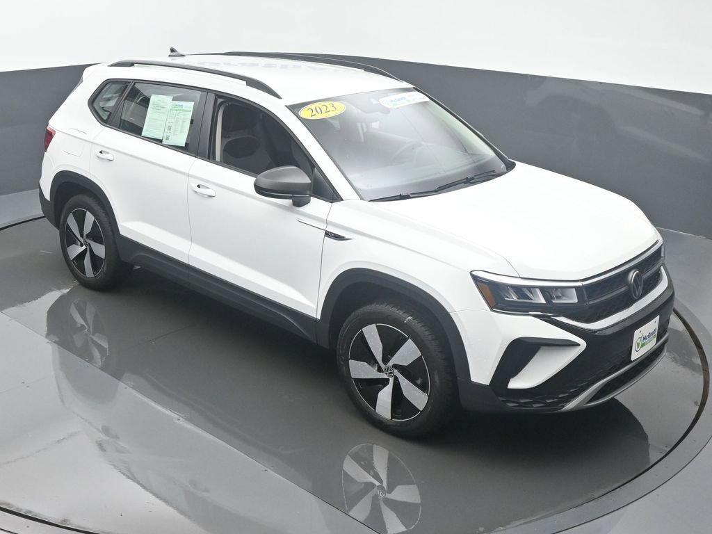 2023 Volkswagen Taos Vehicle Photo in Marion, IA 52302