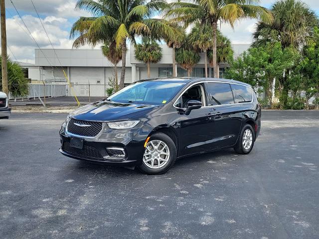 2023 Chrysler Pacifica Vehicle Photo in LIGHTHOUSE POINT, FL 33064-6849