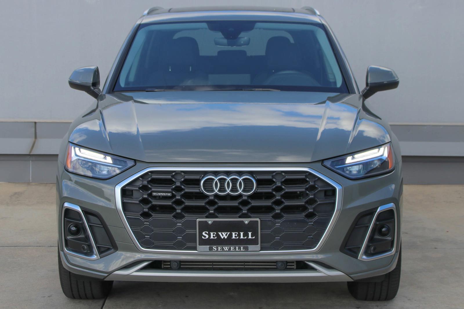 2024 Audi Q5 Vehicle Photo in SUGAR LAND, TX 77478