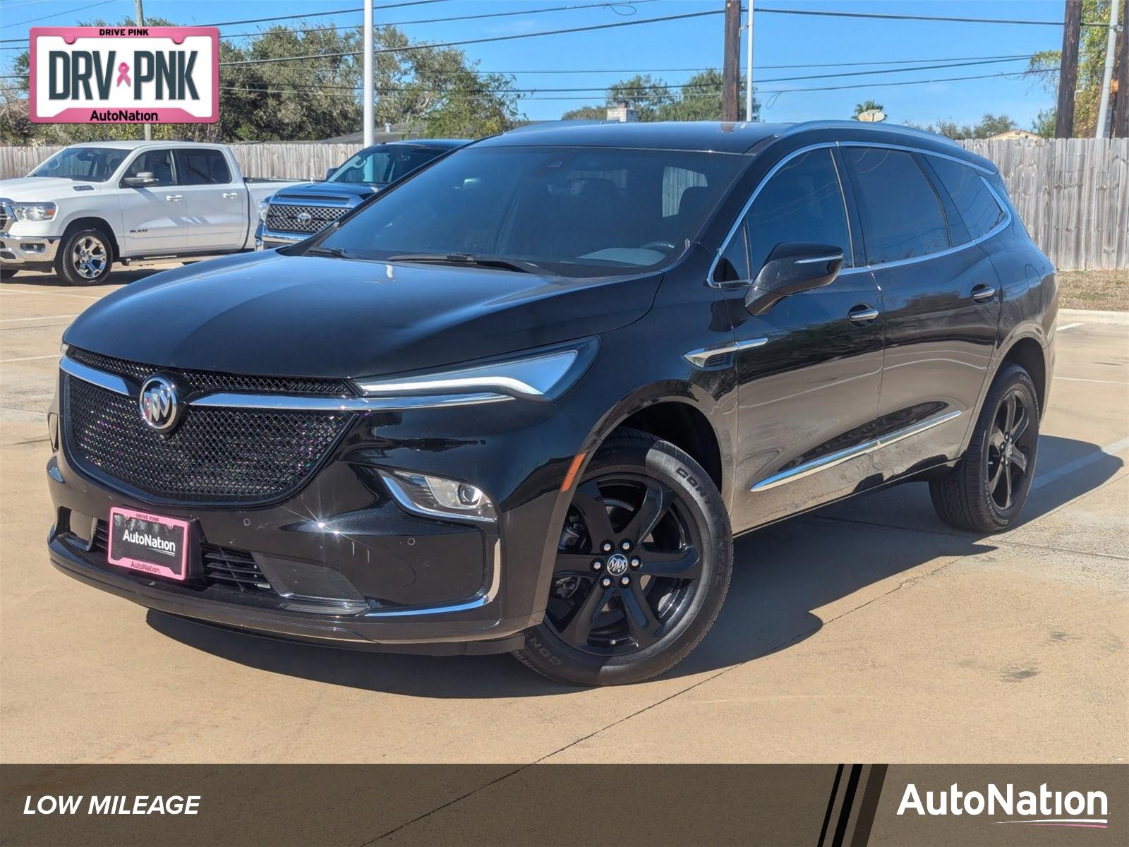 2024 Buick Enclave Vehicle Photo in CORPUS CHRISTI, TX 78412-4902