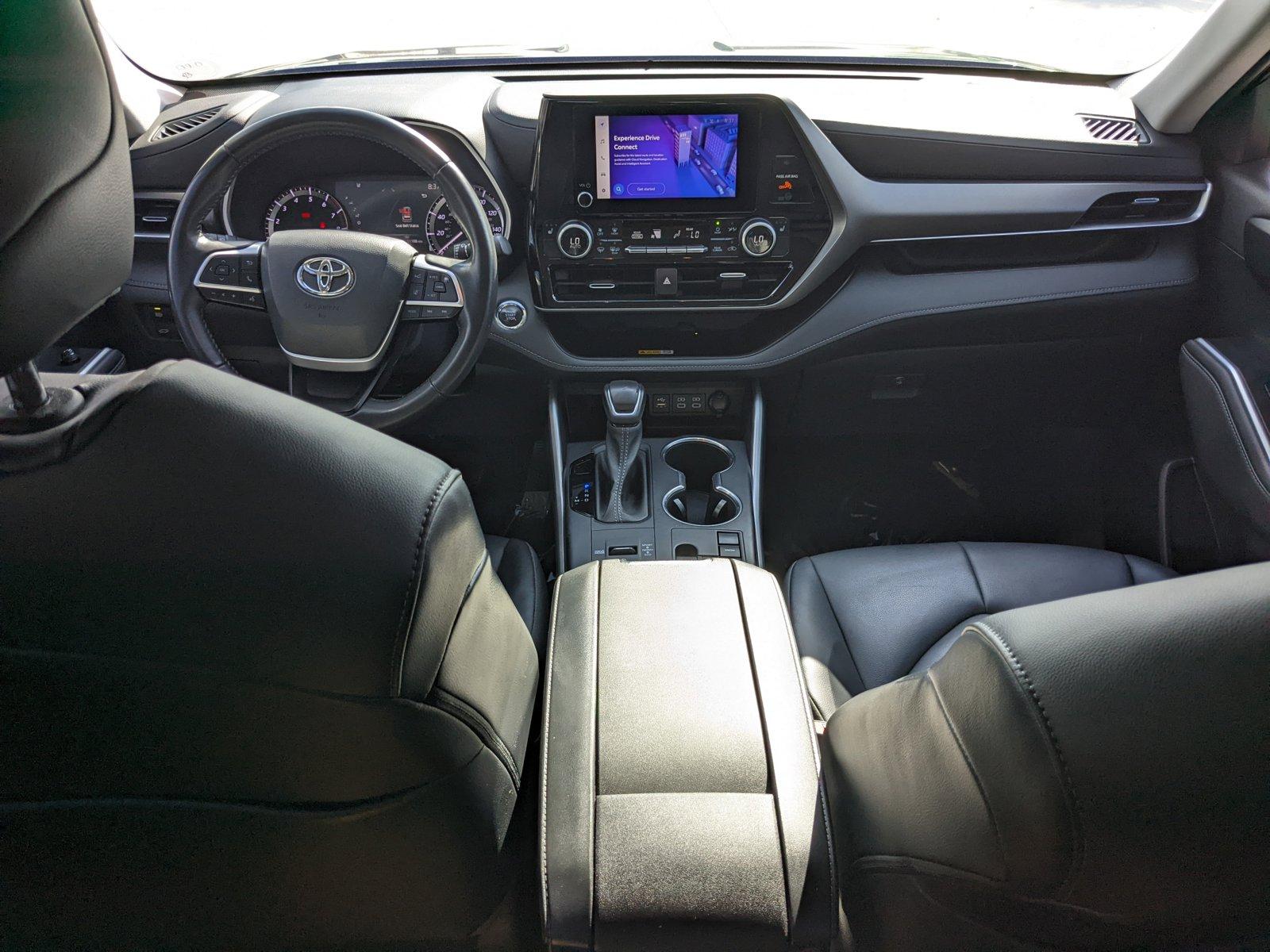 2023 Toyota Highlander Vehicle Photo in Davie, FL 33331