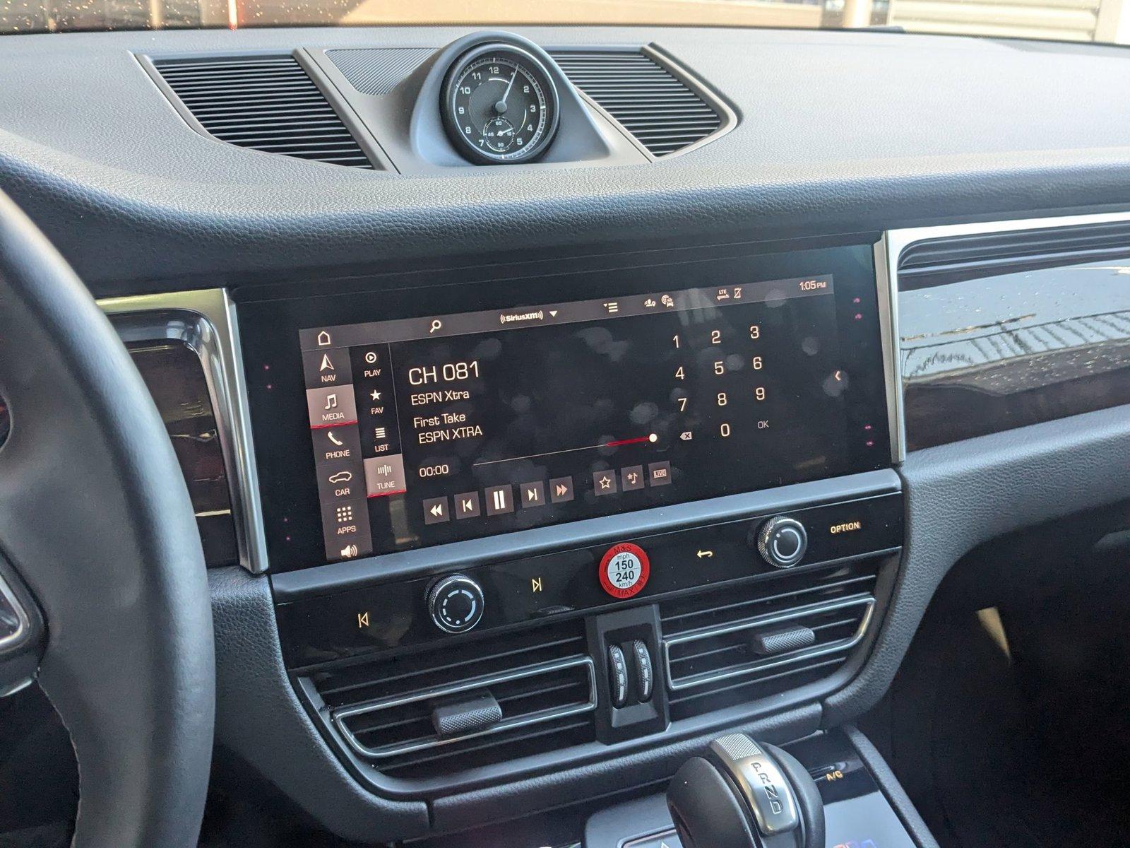 2024 Porsche Macan Vehicle Photo in Towson, MD 21204