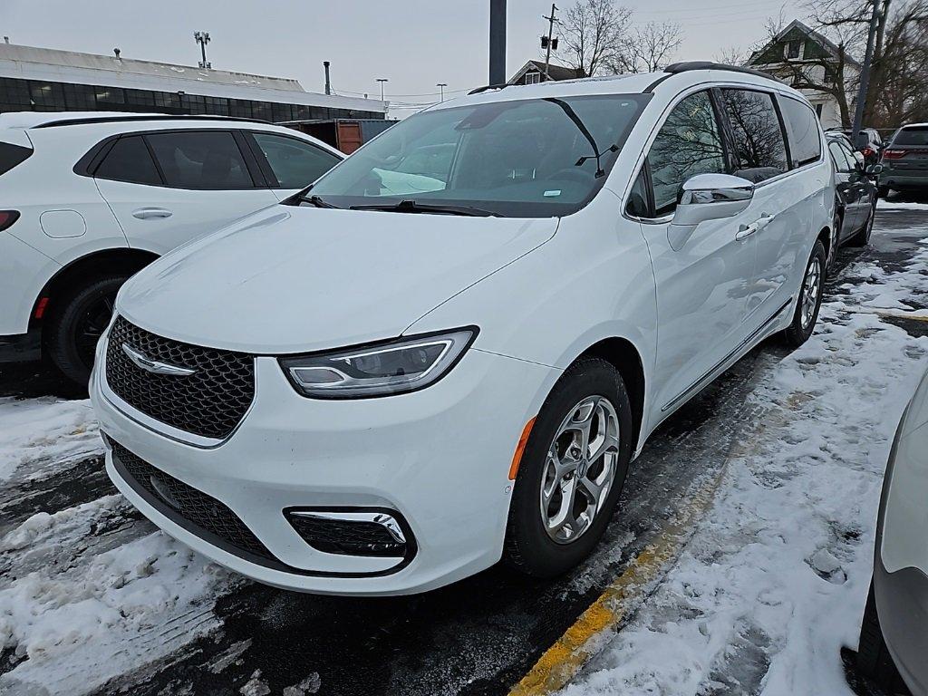 2022 Chrysler Pacifica Vehicle Photo in AKRON, OH 44303-2185