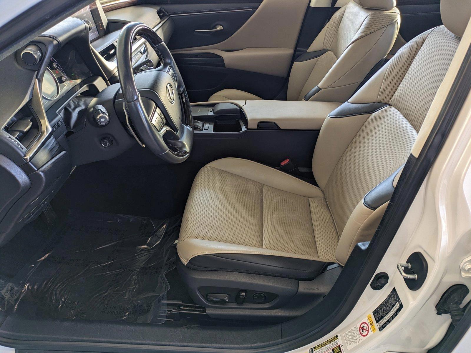 2019 Lexus ES 350 Vehicle Photo in Bradenton, FL 34207