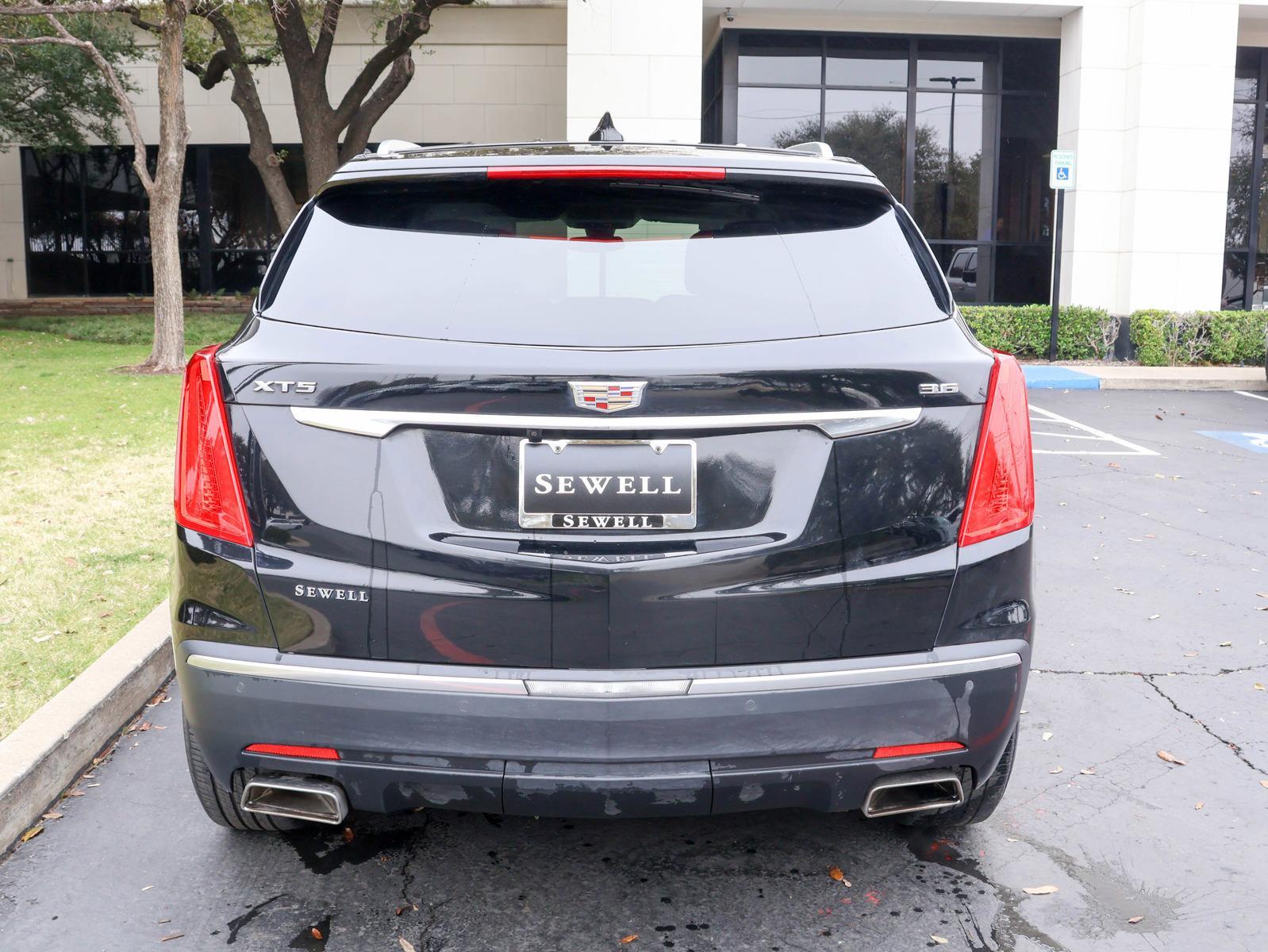 2017 Cadillac XT5 Vehicle Photo in DALLAS, TX 75209-3095