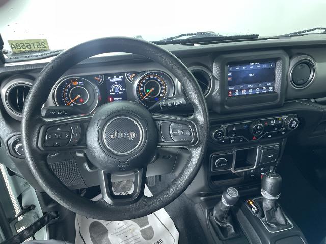 2023 Jeep Wrangler Vehicle Photo in GILBERT, AZ 85297-0402