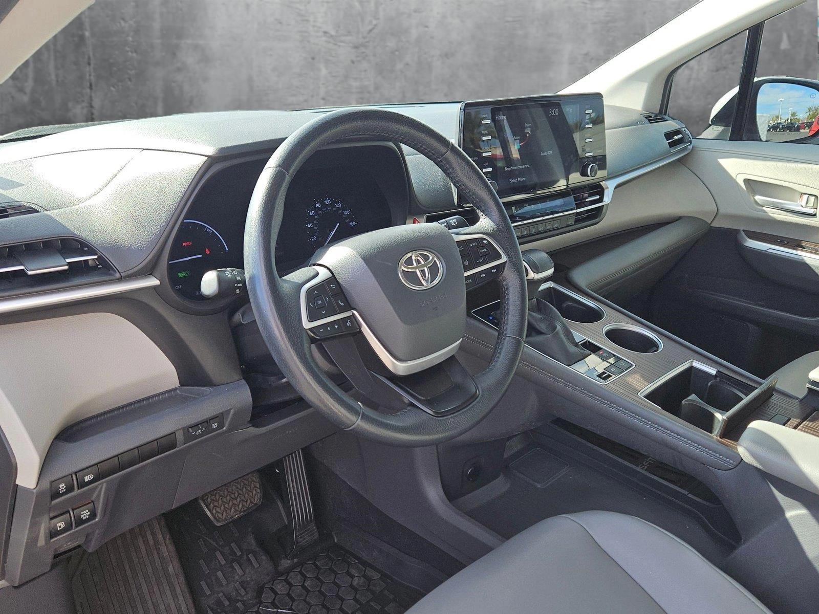 2021 Toyota Sienna Vehicle Photo in GILBERT, AZ 85297-0446