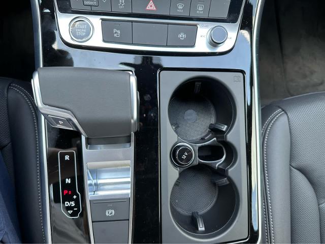2025 Audi Q7 Vehicle Photo in HOUSTON, TX 77090