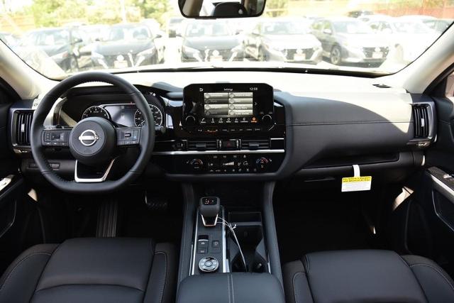 2025 Nissan Pathfinder Vehicle Photo in Ballwin, MO 63011