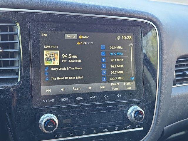 2020 Mitsubishi Outlander Vehicle Photo in Pleasant Hills, PA 15236