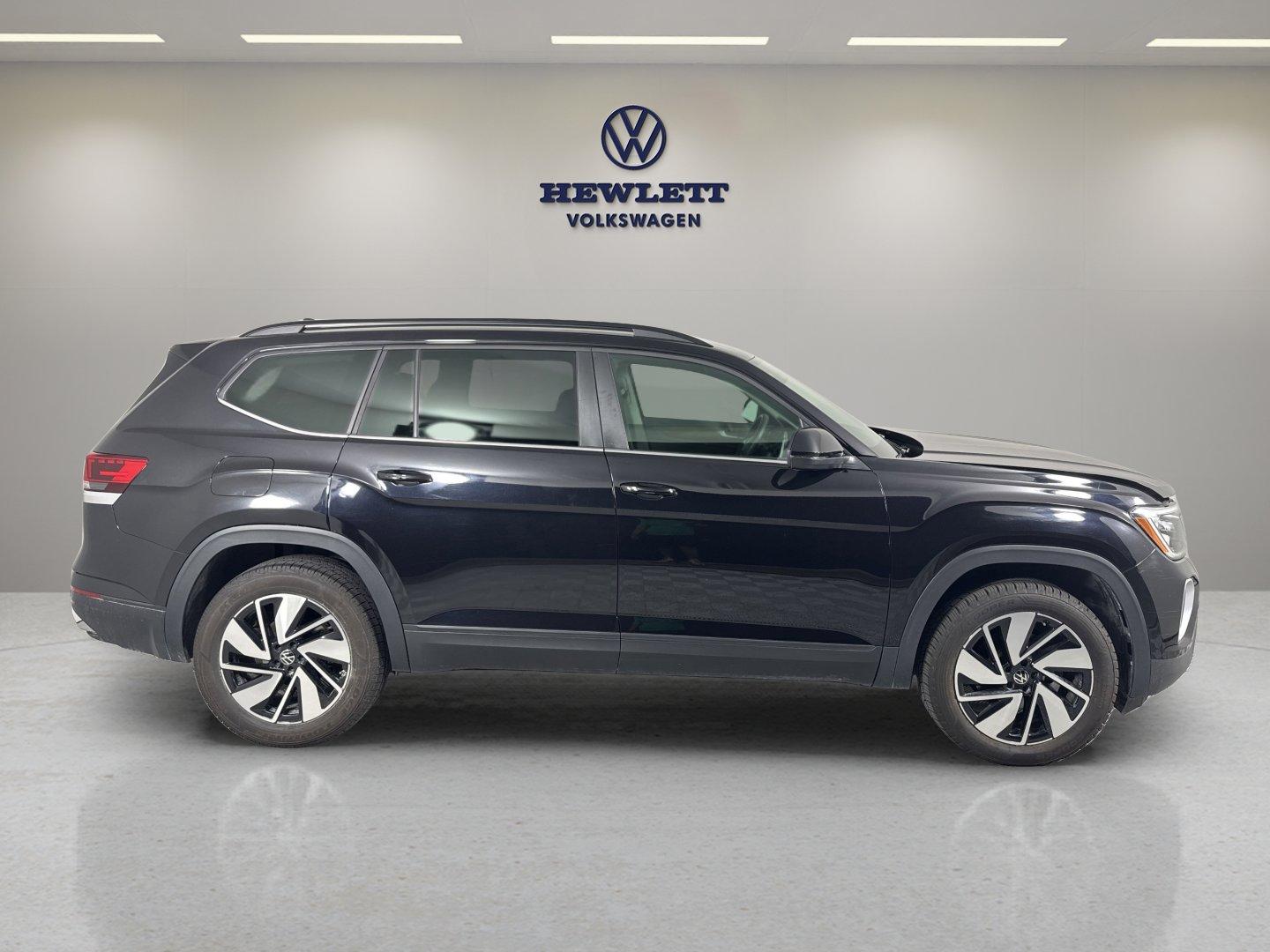 2024 Volkswagen Atlas Vehicle Photo in Georgetown, TX 78626