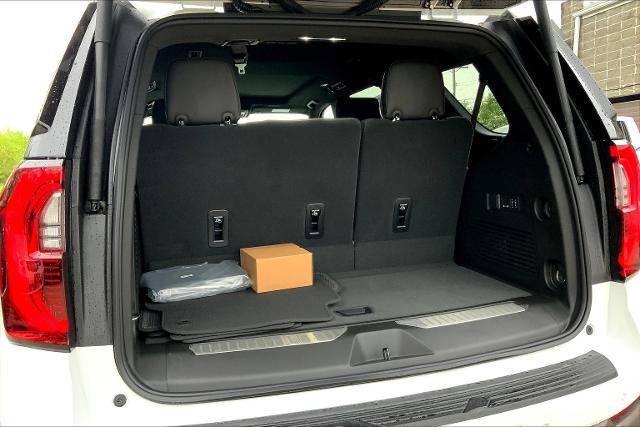 2025 GMC Yukon Vehicle Photo in KANSAS CITY, MO 64114-4545