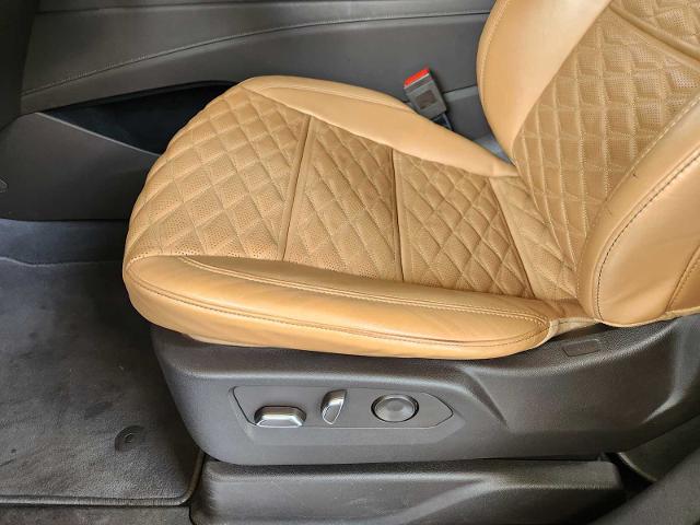 2022 Cadillac Escalade ESV Vehicle Photo in HOUSTON, TX 77079