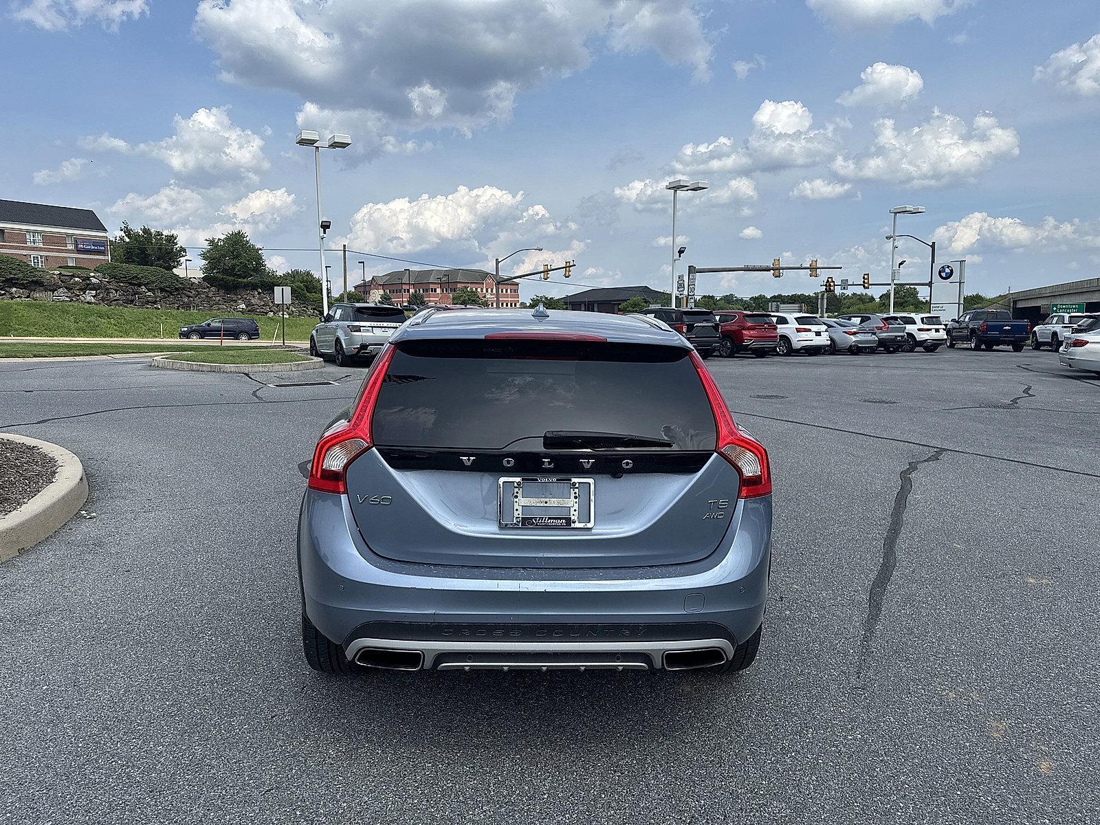 2017 Volvo V60 Cross Country Vehicle Photo in Lancaster, PA 17601
