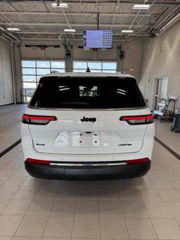 2024 Jeep Grand Cherokee L Vehicle Photo in Peoria, IL 61615