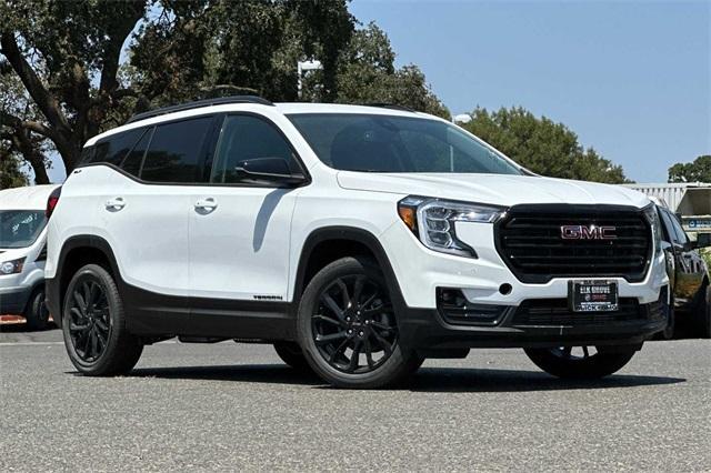 2024 GMC Terrain Vehicle Photo in ELK GROVE, CA 95757-8703