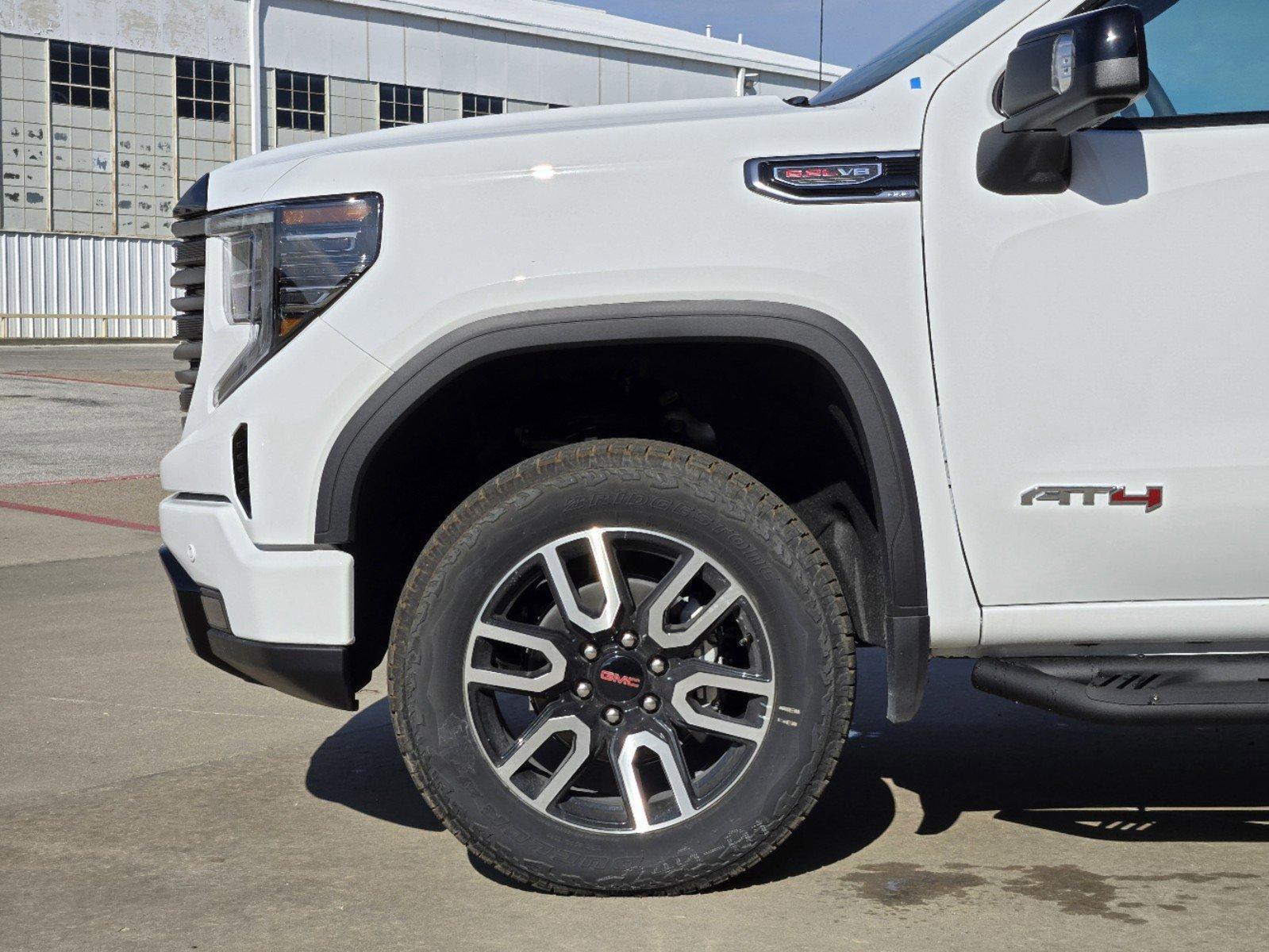 2025 GMC Sierra 1500 Vehicle Photo in DALLAS, TX 75209-3016