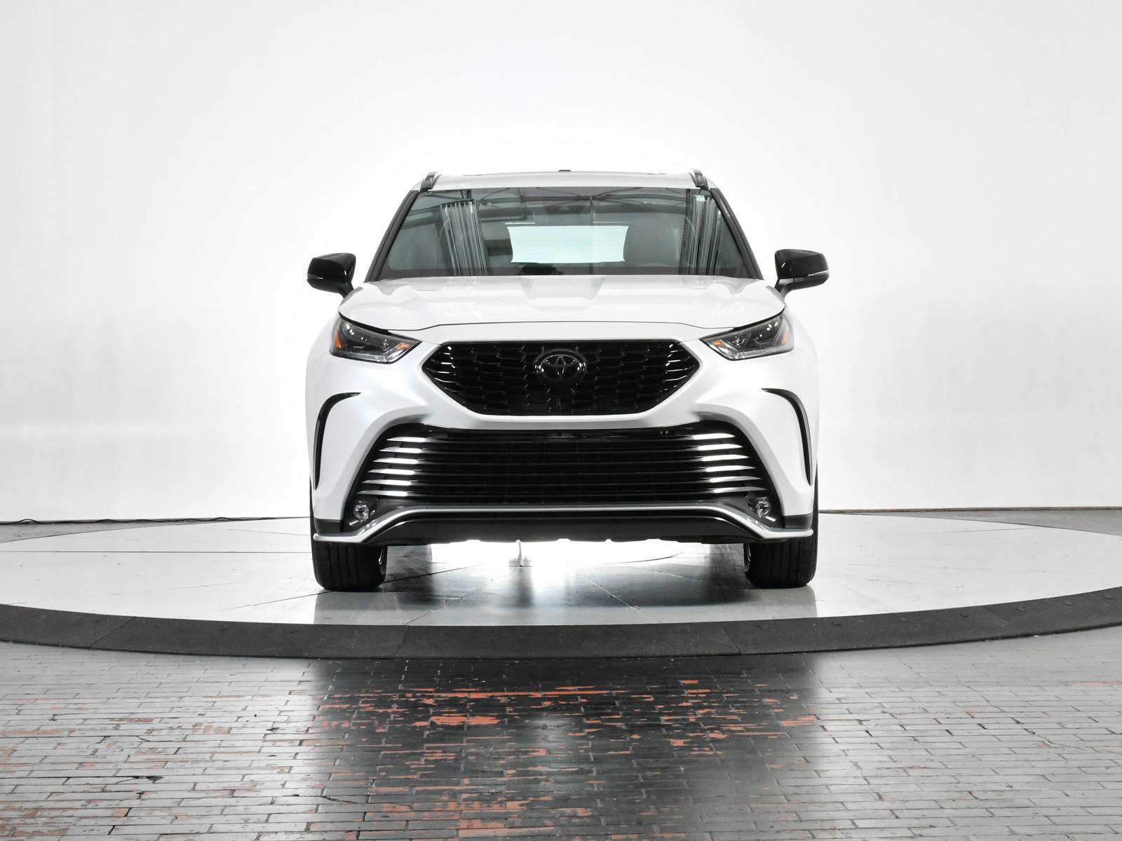 2023 Toyota Highlander Vehicle Photo in DALLAS, TX 75235