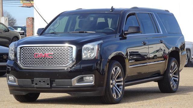 2017 GMC Yukon XL Denali photo 3