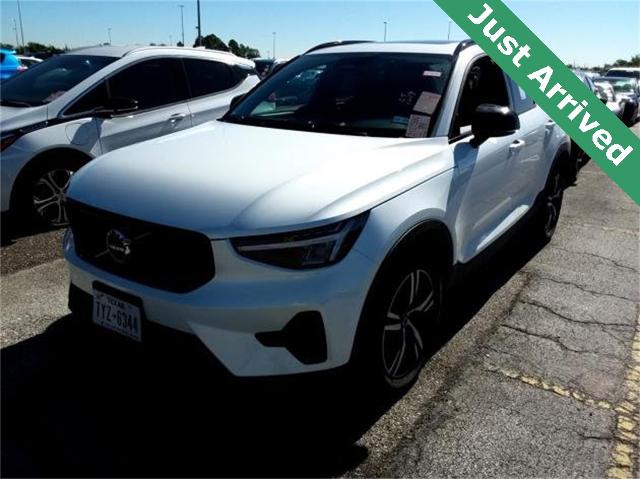 2024 Volvo XC40 Vehicle Photo in Houston, TX 77007