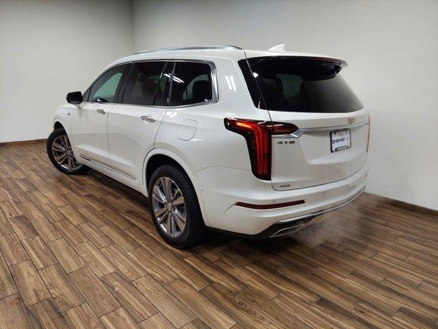 2024 Cadillac XT6 Vehicle Photo in SAUK CITY, WI 53583-1301