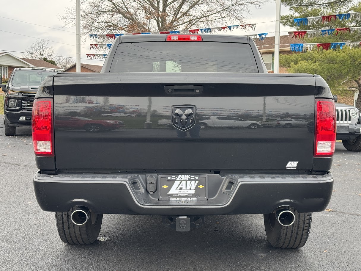 2018 Ram 1500 Vehicle Photo in BOONVILLE, IN 47601-9633