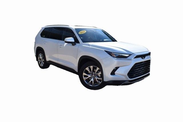 Used 2024 Toyota Grand Highlander Limited with VIN 5TDAAAA55RS013693 for sale in Cottondale, AL