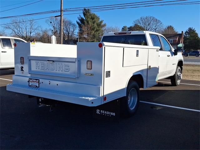 2024 Chevrolet Silverado 3500 HD Chassis Cab Vehicle Photo in MILFORD, DE 19963-6122