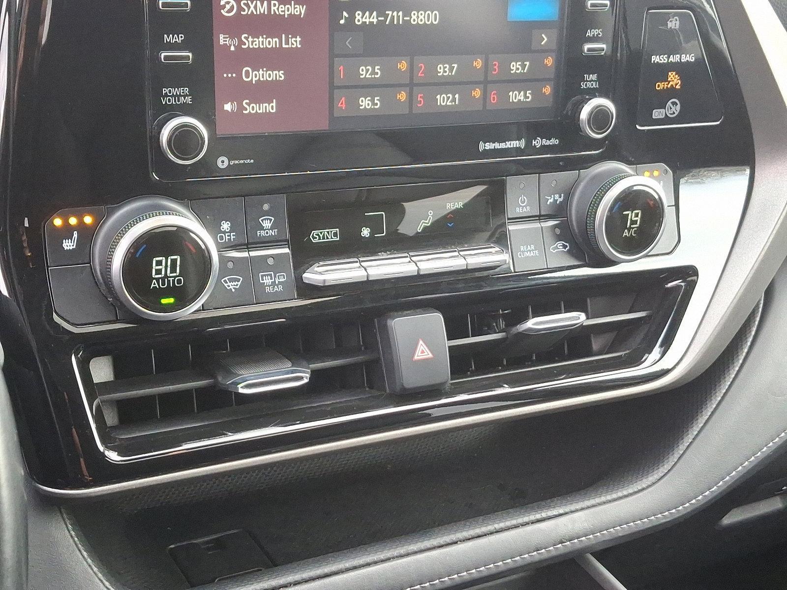 2021 Toyota Highlander Vehicle Photo in Trevose, PA 19053