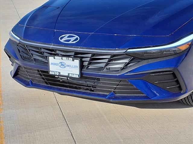 2025 Hyundai ELANTRA Vehicle Photo in Peoria, IL 61615