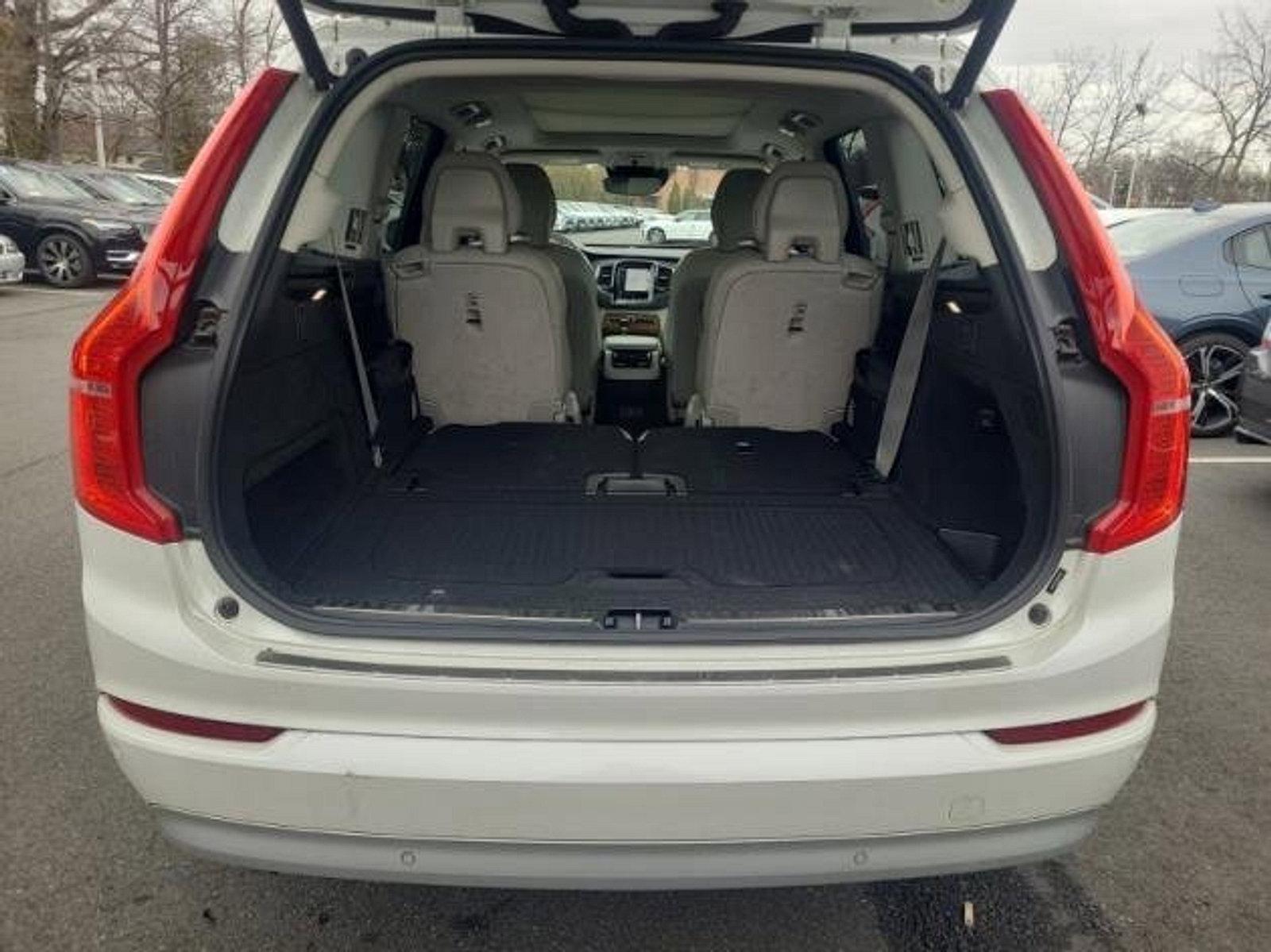 2022 Volvo XC90 Vehicle Photo in Trevose, PA 19053