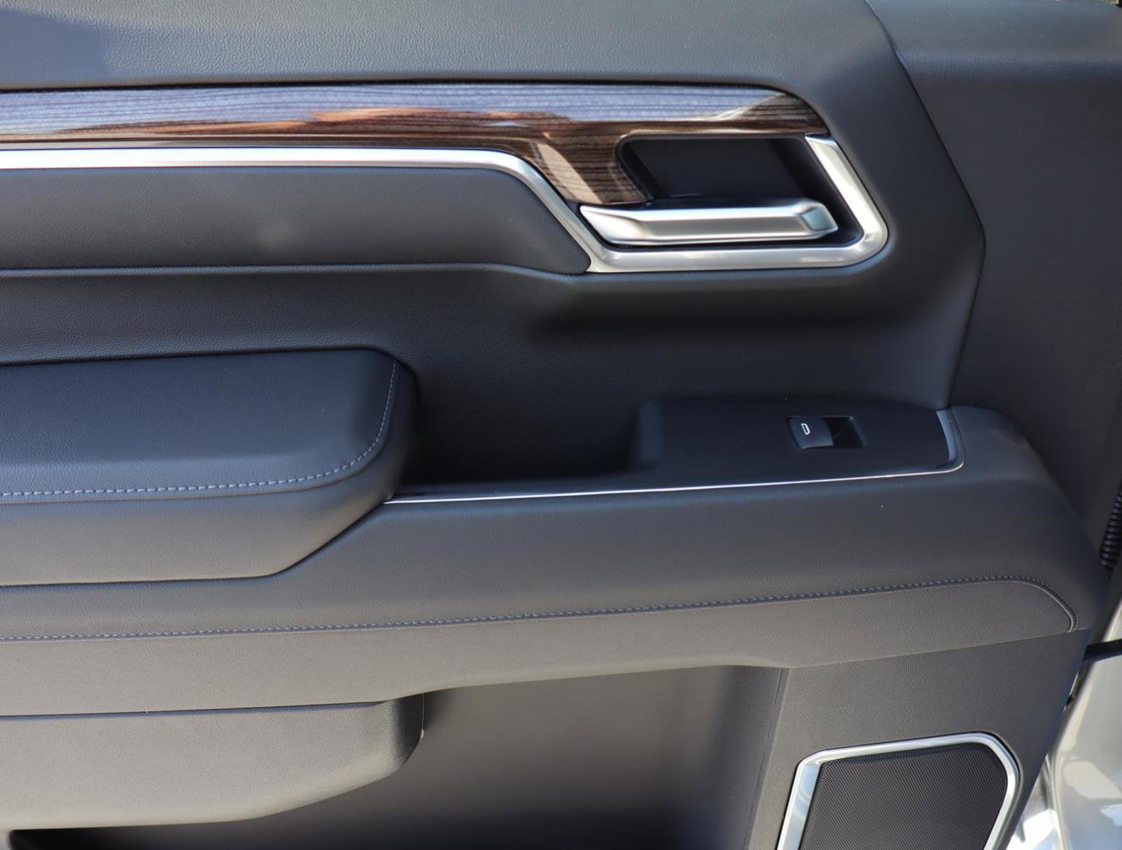2025 Chevrolet Silverado 1500 Vehicle Photo in LOS ANGELES, CA 90007-3794