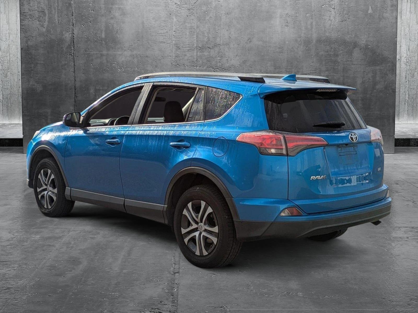 2018 Toyota RAV4 Vehicle Photo in CLEARWATER, FL 33764-7163