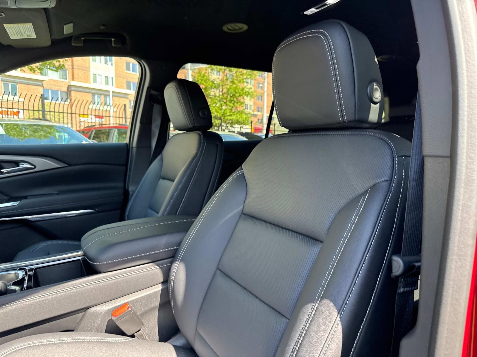 2025 Chevrolet Traverse Vehicle Photo in LOS ANGELES, CA 90007-3794