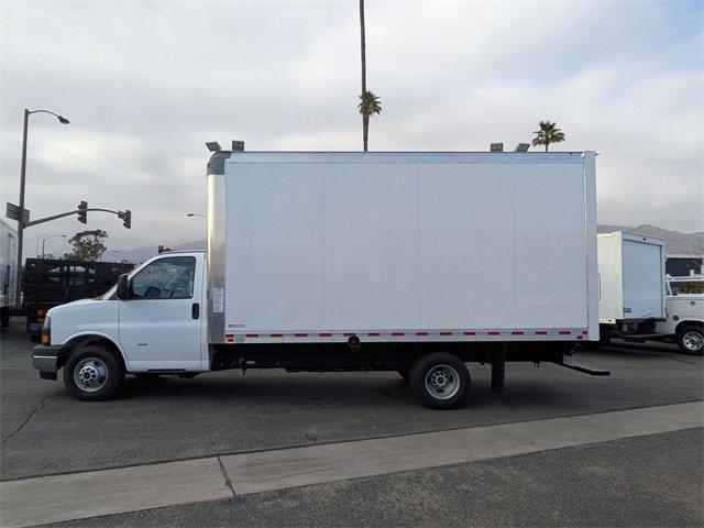2024 GMC Savana Cutaway 3500 Vehicle Photo in PASADENA, CA 91107-3803