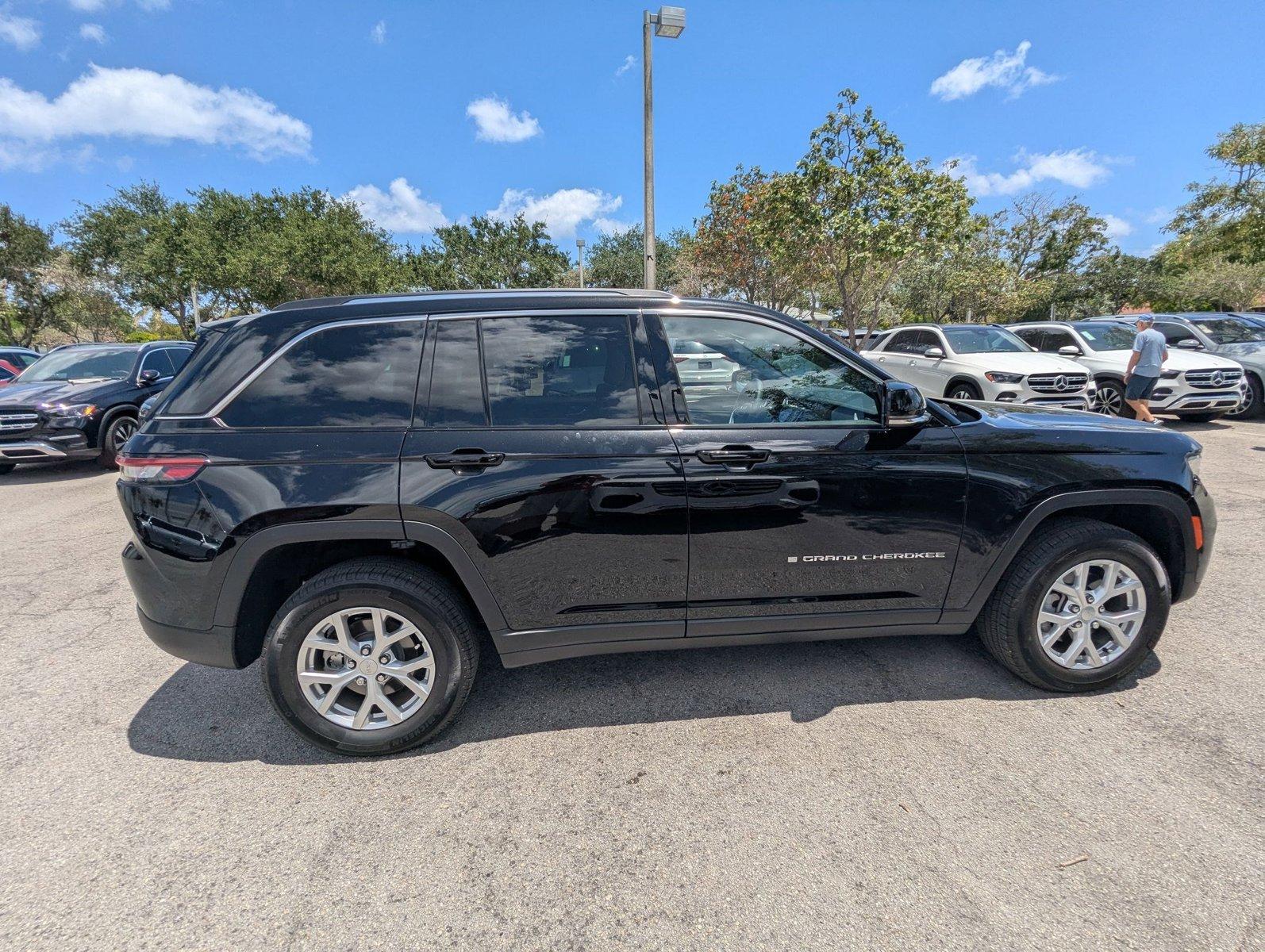 2023 Jeep Grand Cherokee Vehicle Photo in Delray Beach, FL 33444