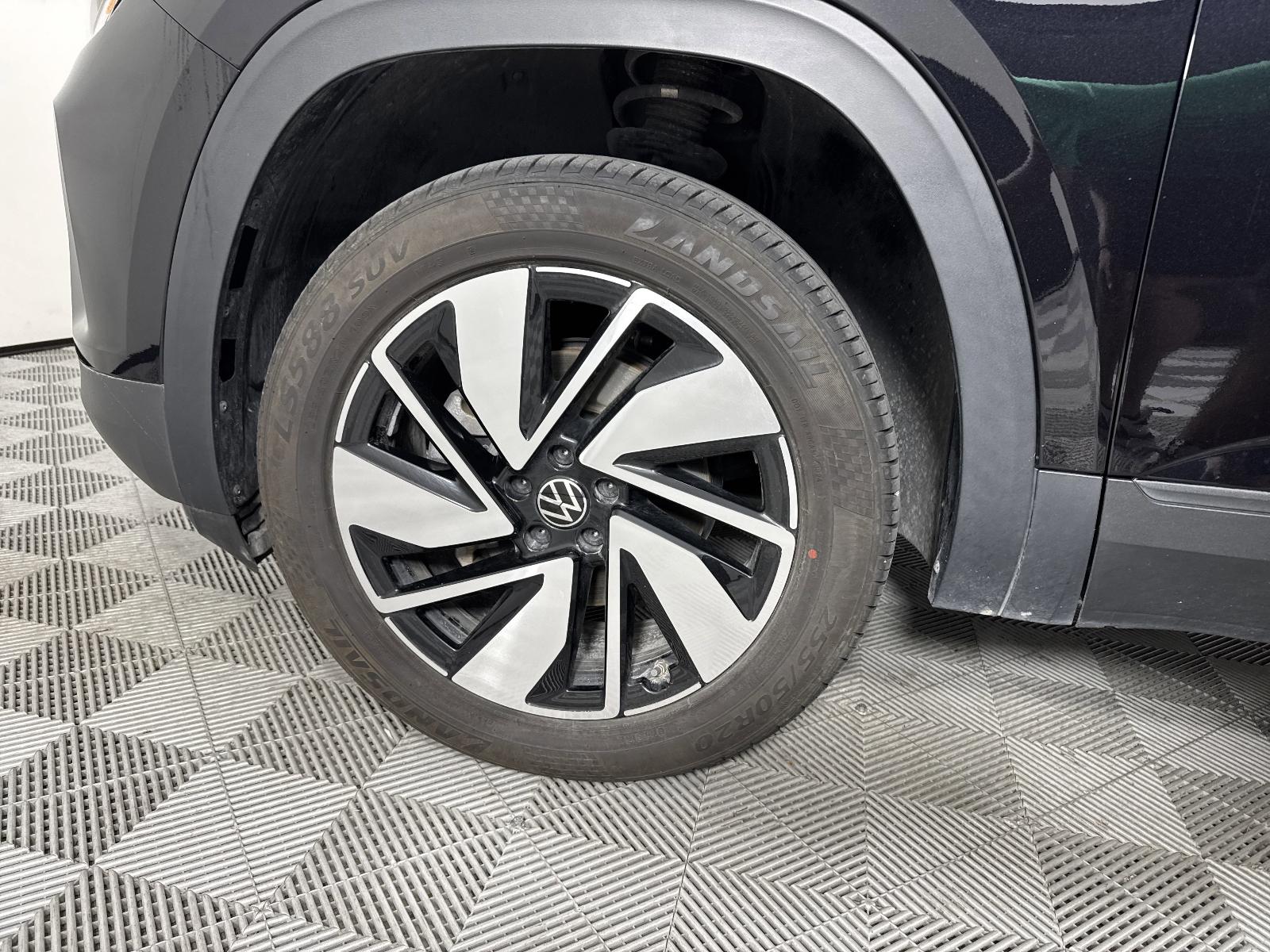 2024 Volkswagen Atlas Vehicle Photo in Georgetown, TX 78626